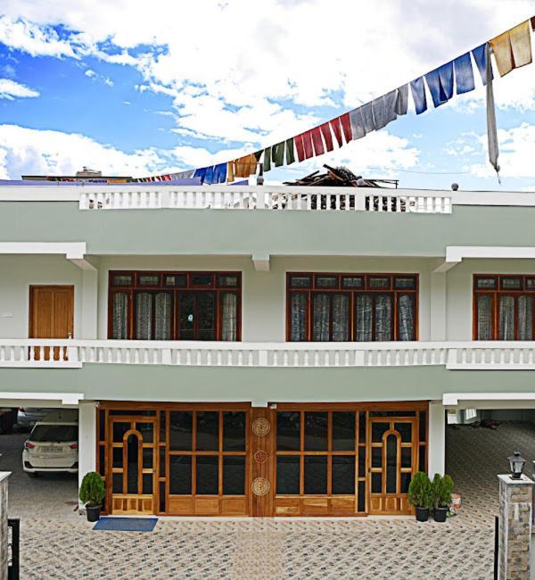 Hotel Tawang Heights , タワン エクステリア 写真